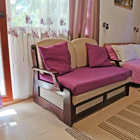 公寓 светлая новая студия в