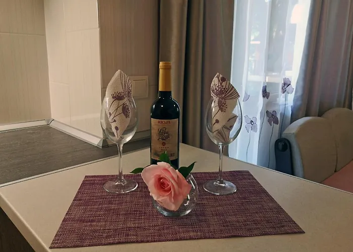 светлая новая студия в Апартамент Приморско