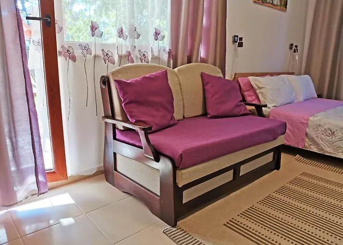 Апартамент светлая новая студия в