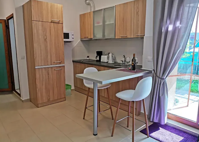 Апартамент светлая новая студия в