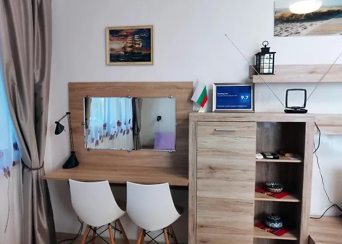 светлая новая студия в Апартамент