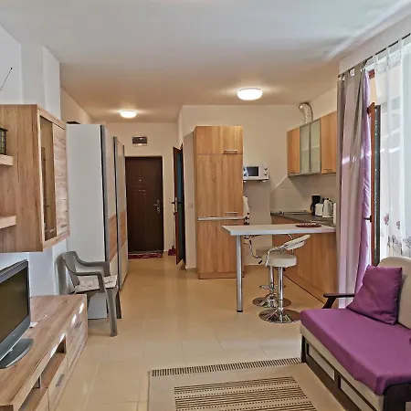 светлая новая студия в شقة *