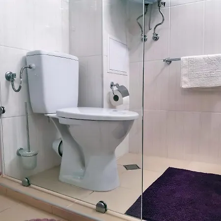 светлая новая студия в